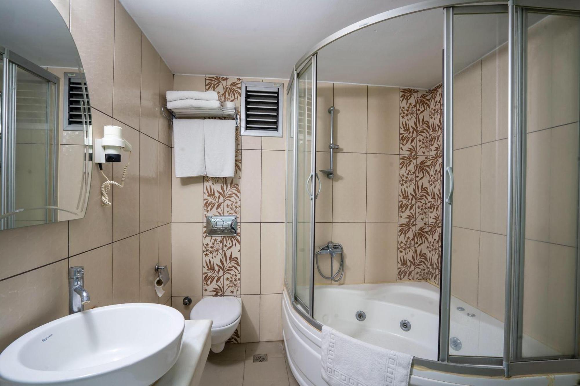 Halley Otel Денизли Екстериор снимка